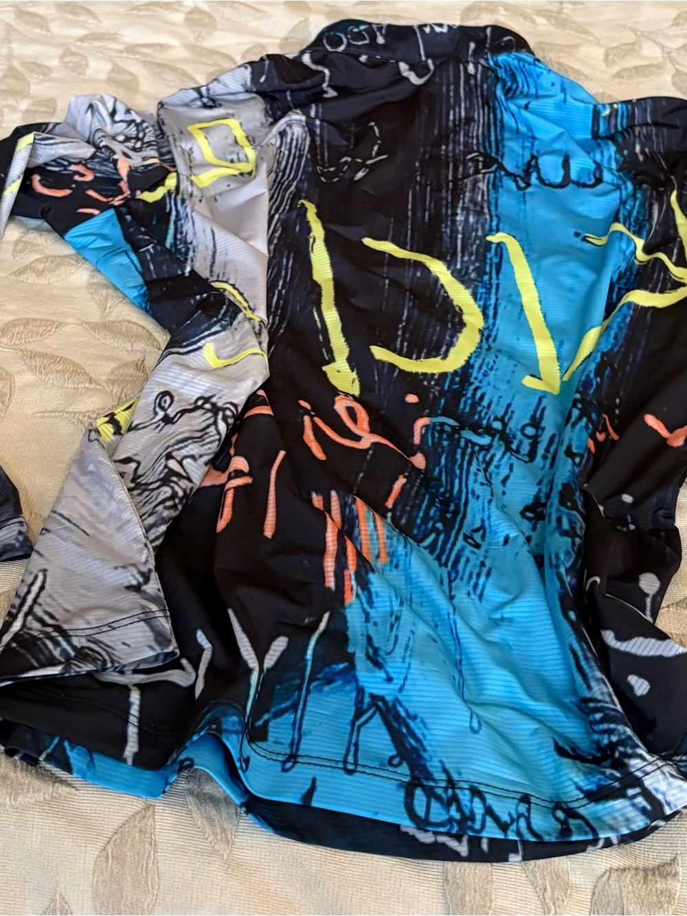 2 Jamie Sadock Sunsence shirts - Picture 8 of 11